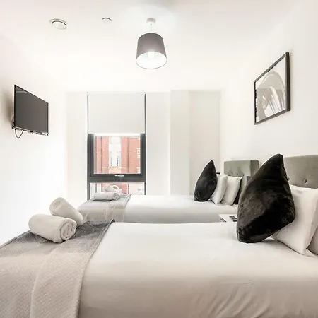 Stayzeni, Ouse Court Elegant 2 Bed Flat *