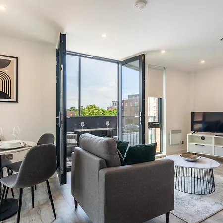 Stayzeni, Ouse Court Elegant 2 Bed Flat Appartement