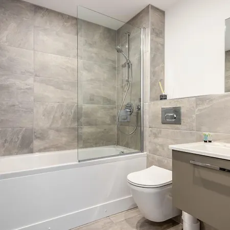 Apartment Superior With Balcony & Gym York