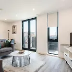 Superior With Balcony & Gym Apartmán