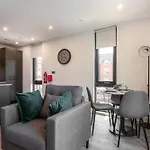 Apartmán Superior With Balcony & Gym *