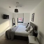 Apartmán Superior With Balcony & Gym *