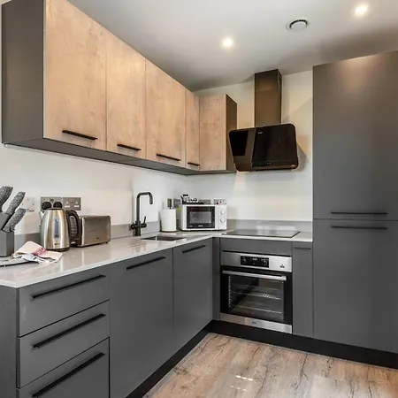 Daire Superior With Balcony & Gym York